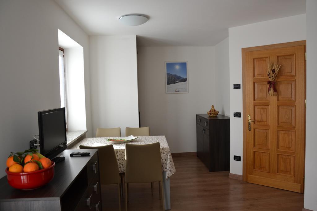 Casa Olivati Apartamento Pellizzano Quarto foto