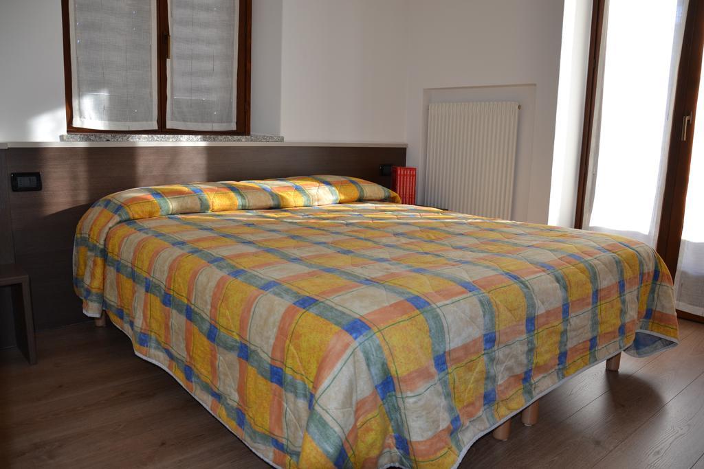 Casa Olivati Apartamento Pellizzano Quarto foto